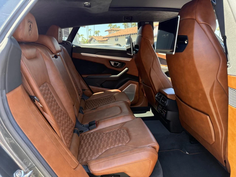 2019 Lamborghini Urus - Image 22 of 23