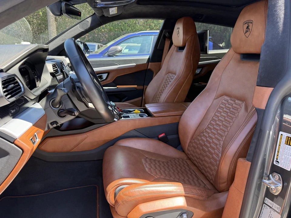 2019 Lamborghini Urus - Image 10 of 23