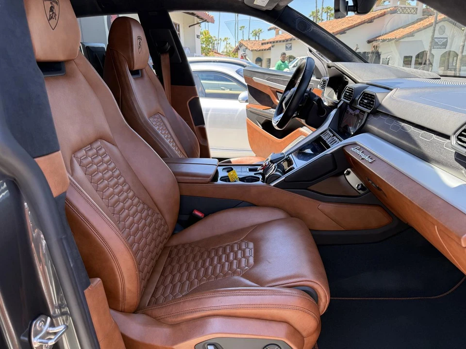 2019 Lamborghini Urus - Image 19 of 23