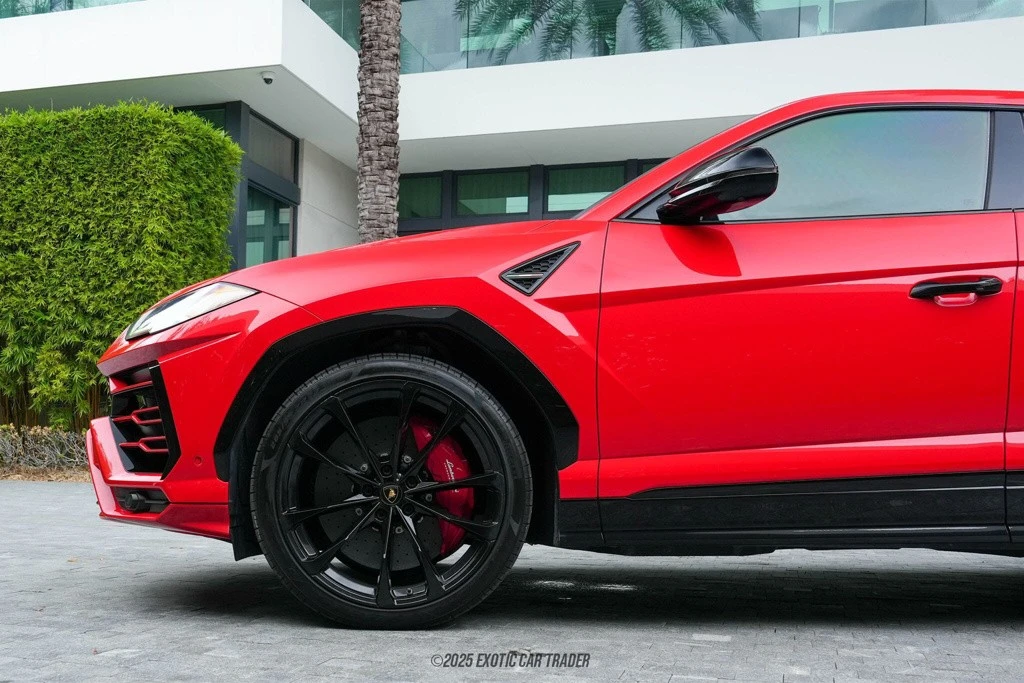 2019 Lamborghini Urus - Image 4 of 12