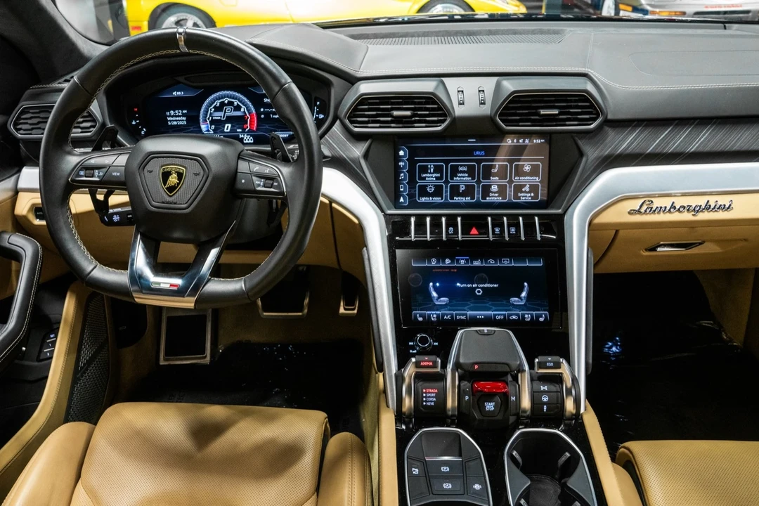 2019 Lamborghini Urus - Image 14 of 21