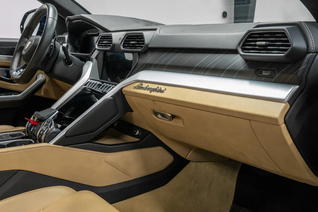 2019 Lamborghini Urus - Image 13 of 21