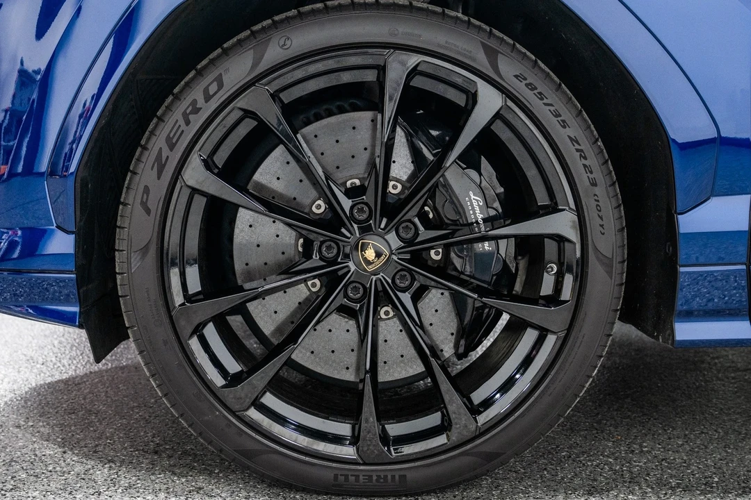 2019 Lamborghini Urus - Image 9 of 21