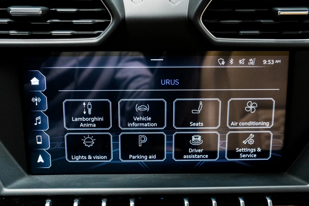 2019 Lamborghini Urus - Image 16 of 21