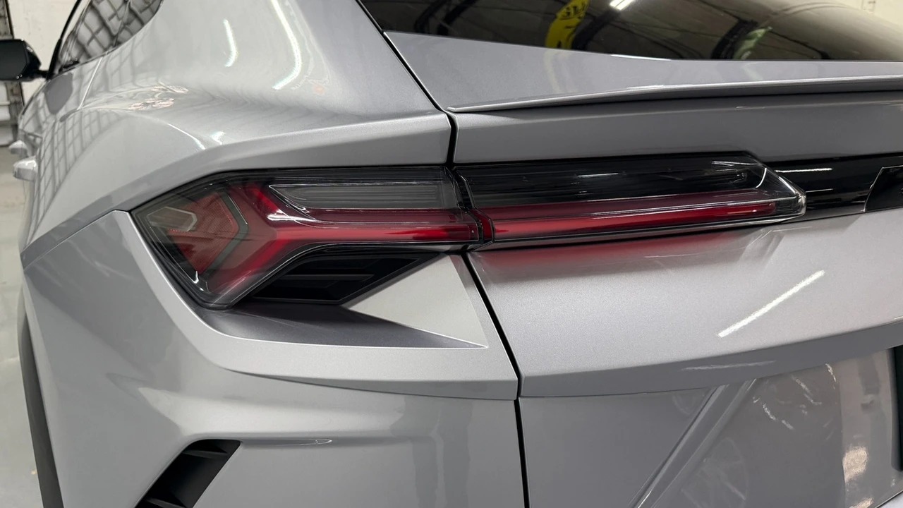 2019 Lamborghini Urus - Image 19 of 21