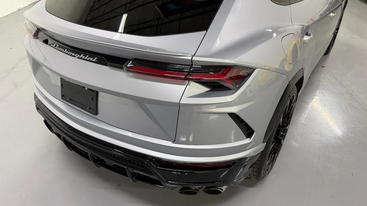 2019 Lamborghini Urus - Image 11 of 21