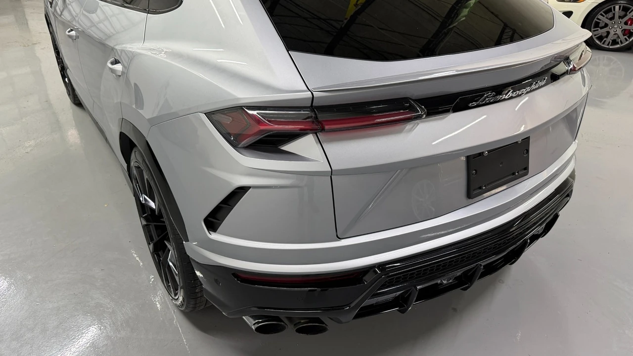 2019 Lamborghini Urus - Image 18 of 21
