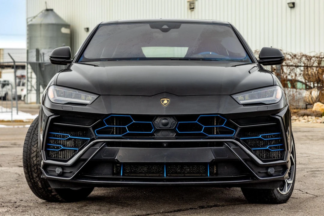 2019 Lamborghini Urus - Image 2 of 31