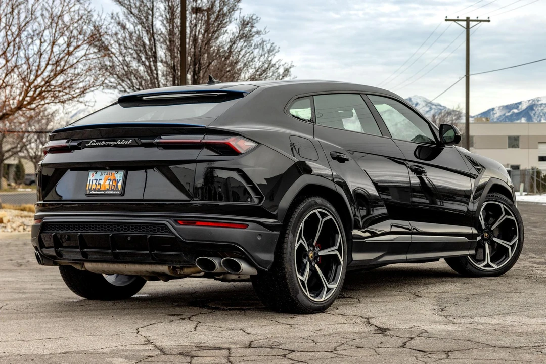 2019 Lamborghini Urus - Image 4 of 31