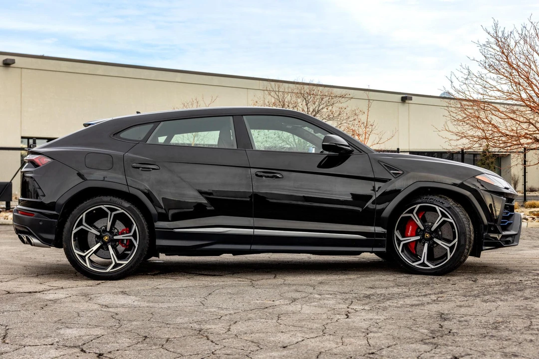 2019 Lamborghini Urus - Image 3 of 31