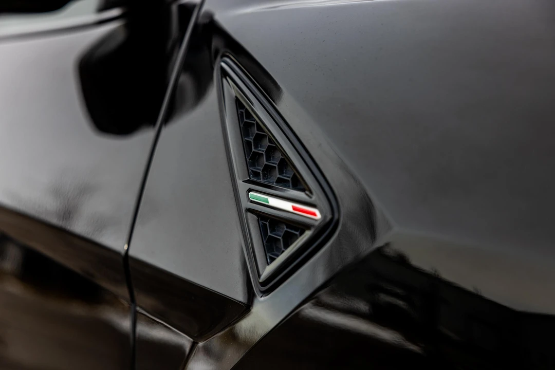 2019 Lamborghini Urus - Image 27 of 31