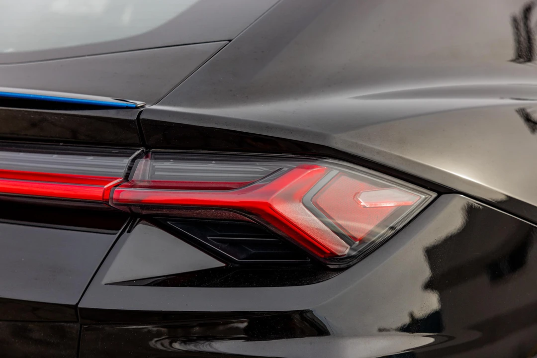 2019 Lamborghini Urus - Image 23 of 31