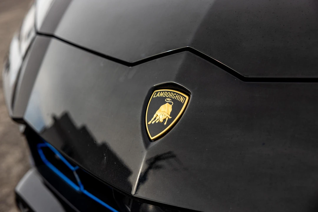2019 Lamborghini Urus - Image 12 of 31