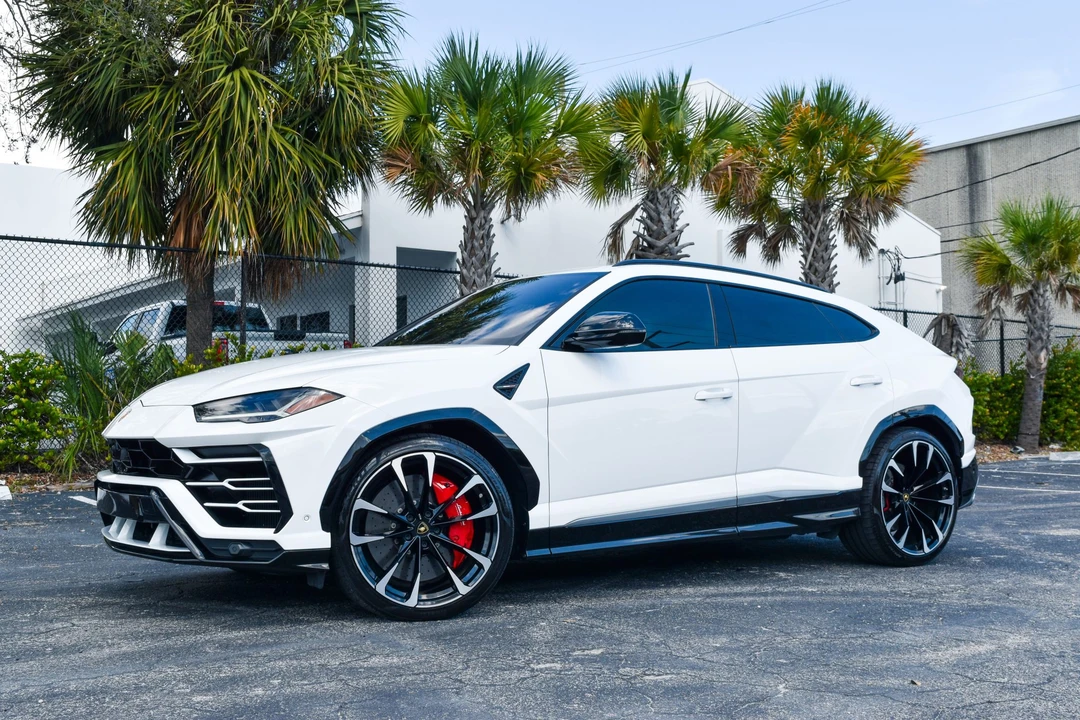 2019 Lamborghini Urus - Image 13 of 31