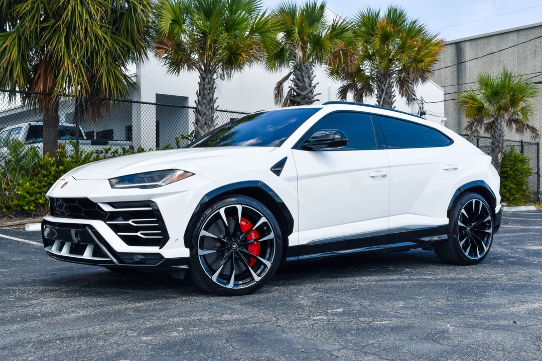 2019 Lamborghini Urus - Image 12 of 31