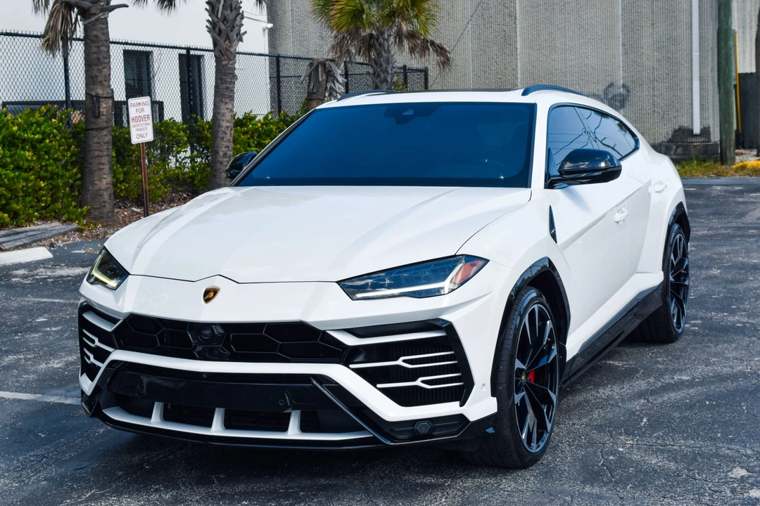 2019 Lamborghini Urus - Image 3 of 31