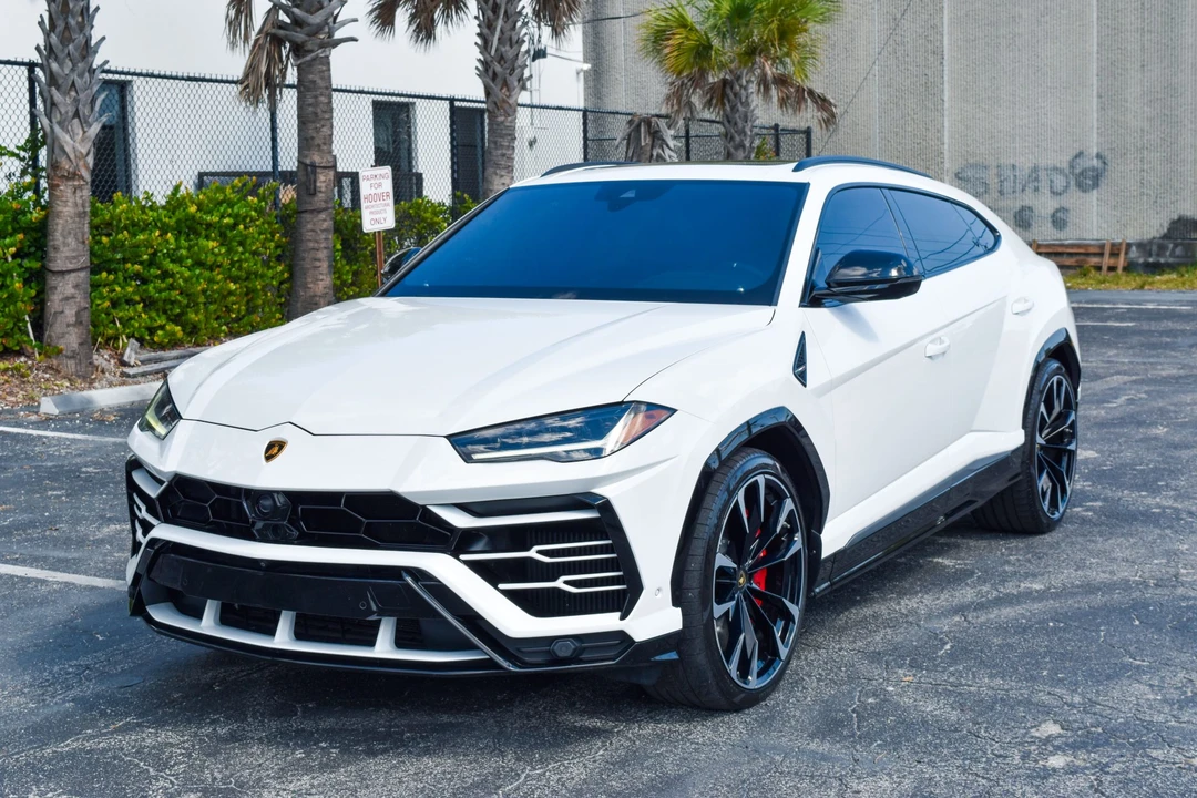 2019 Lamborghini Urus - Image 4 of 31