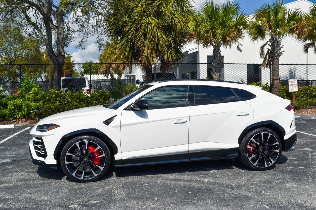 2019 Lamborghini Urus - Image 17 of 31