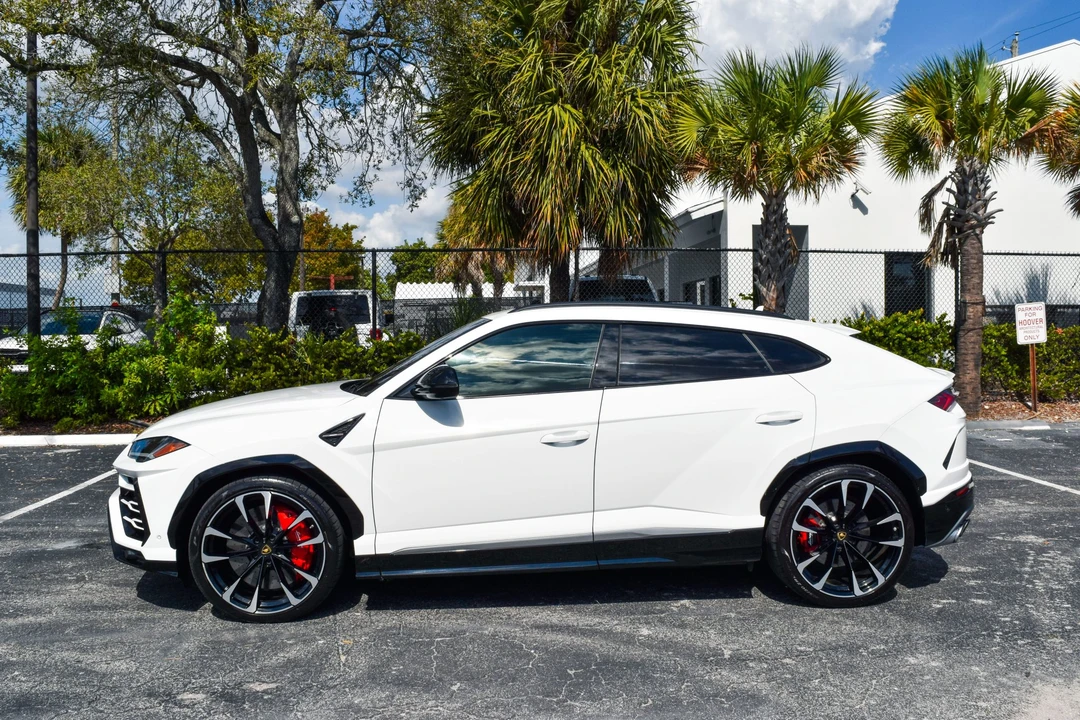 2019 Lamborghini Urus - Image 21 of 31