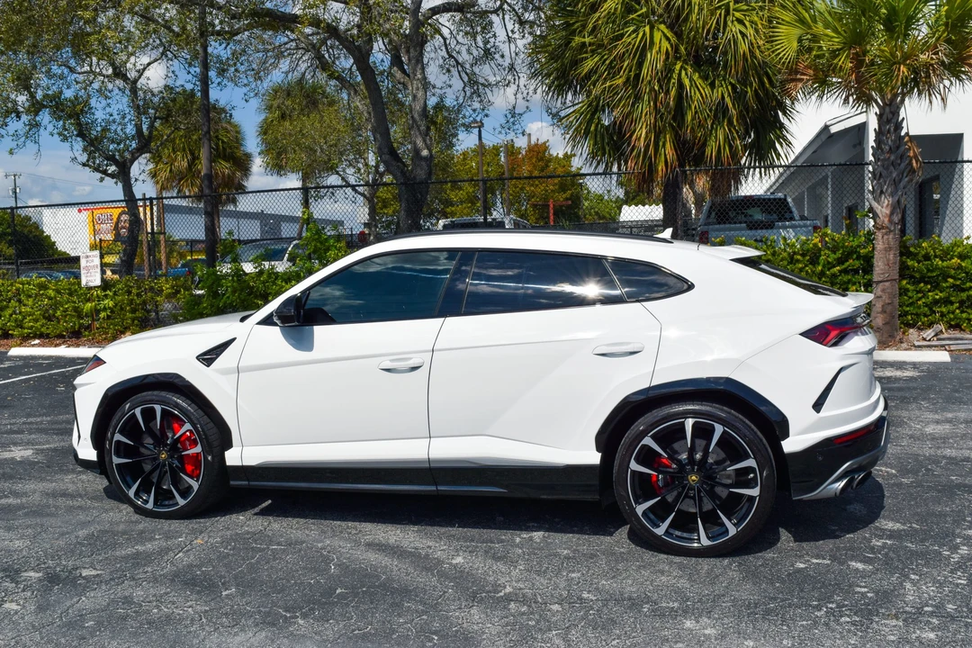 2019 Lamborghini Urus - Image 22 of 31