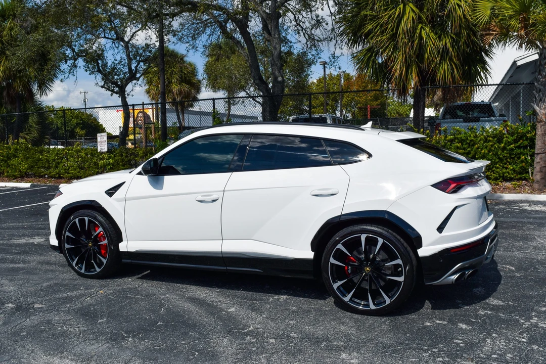 2019 Lamborghini Urus - Image 23 of 31