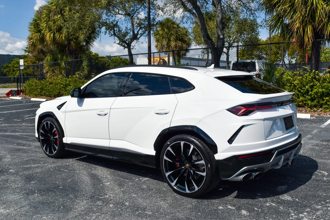 2019 Lamborghini Urus - Image 25 of 31