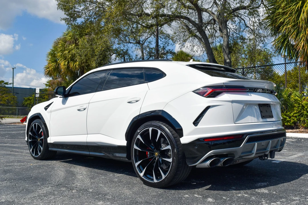 2019 Lamborghini Urus - Image 27 of 31