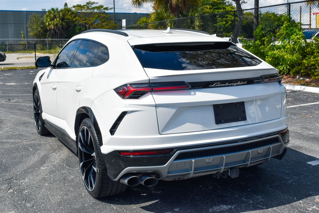 2019 Lamborghini Urus - Image 31 of 31