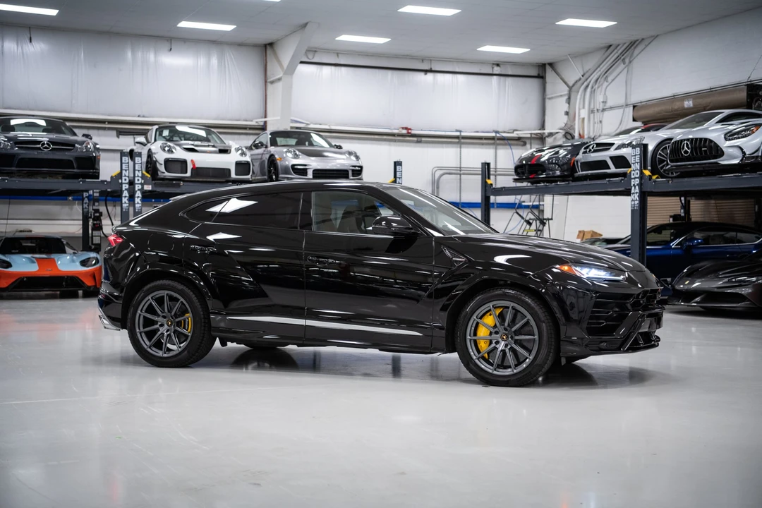 2019 Lamborghini Urus - Image 7 of 31