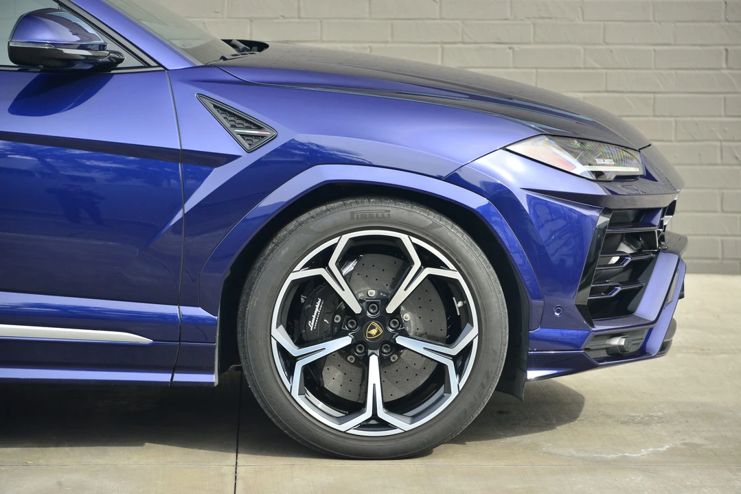 2019 Lamborghini Urus - Image 23 of 31