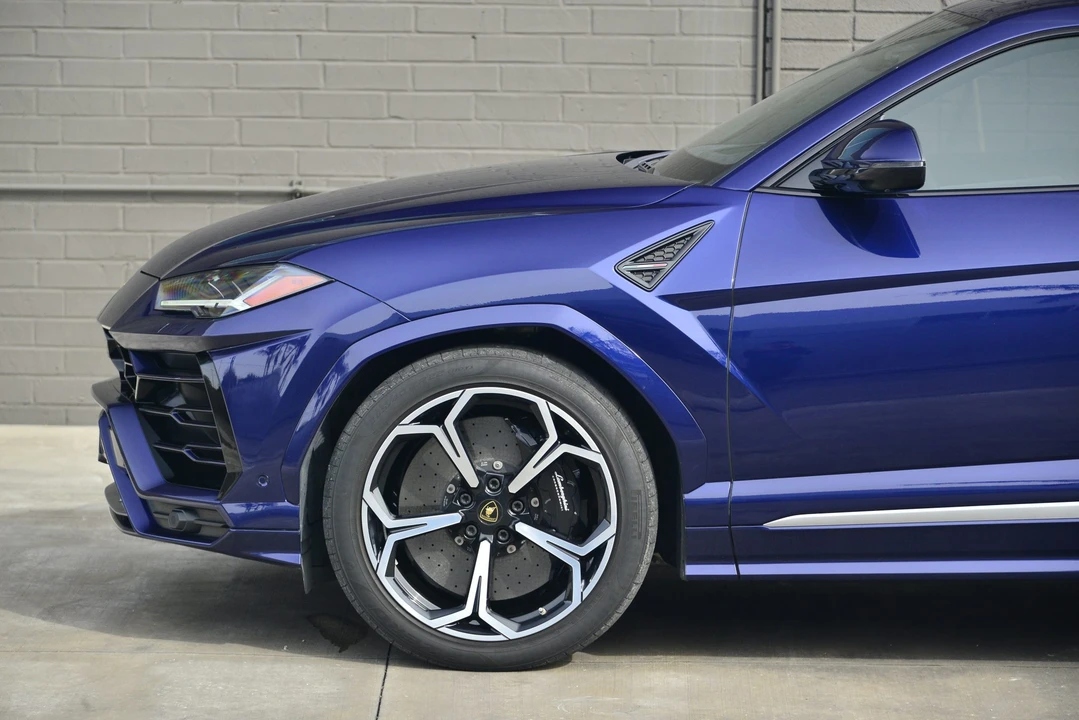 2019 Lamborghini Urus - Image 26 of 31