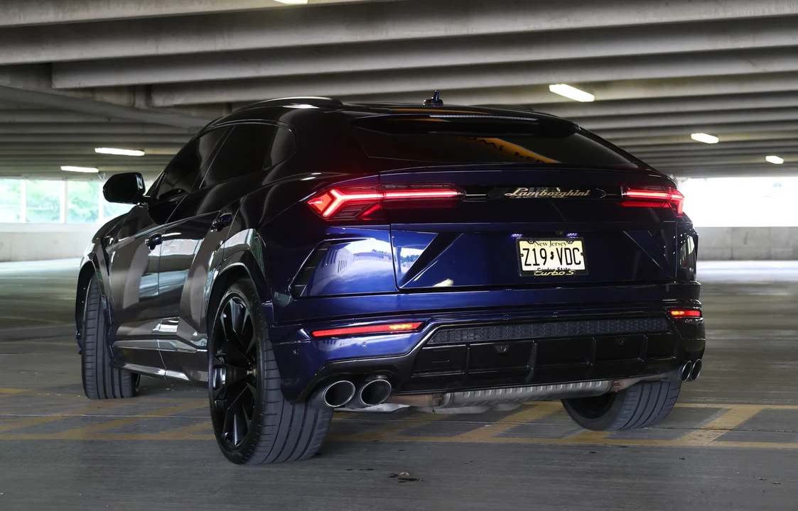 2019 Lamborghini Urus - Image 28 of 31