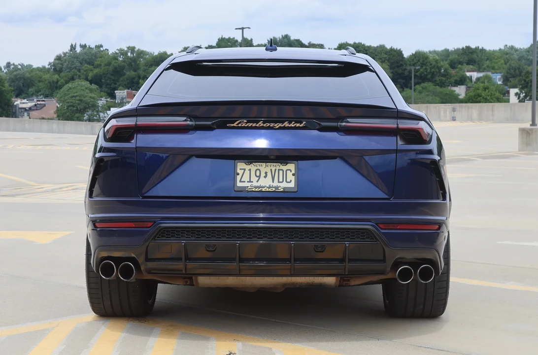2019 Lamborghini Urus - Image 9 of 31