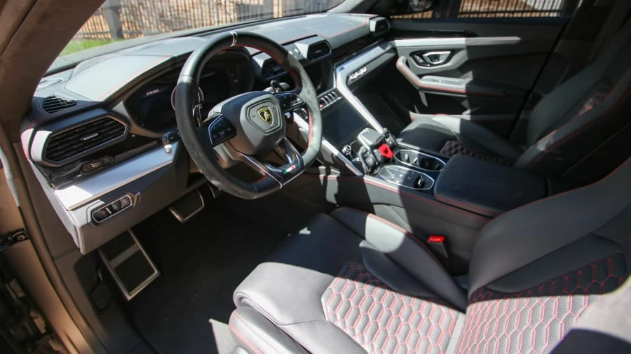 2019 Lamborghini Urus - Image 3 of 31