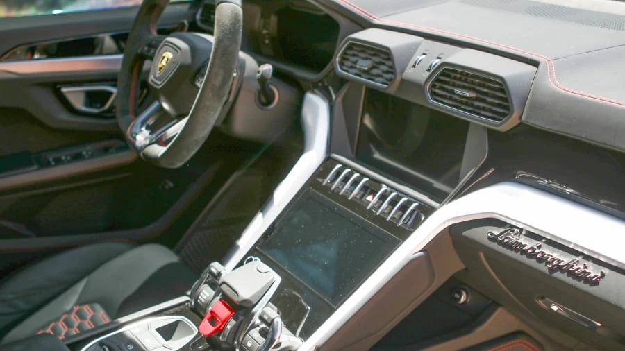 2019 Lamborghini Urus - Image 14 of 31