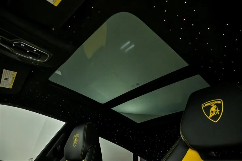 2019 Lamborghini Urus - Image 19 of 31