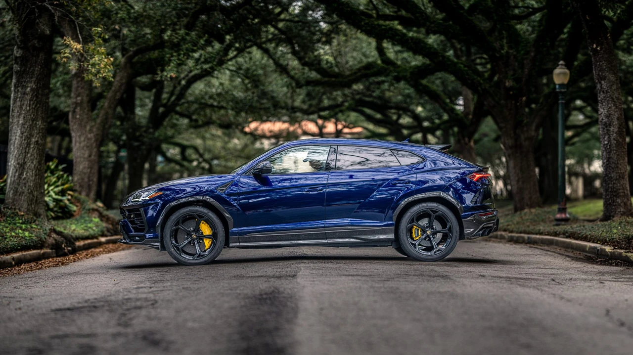 2019 Lamborghini Urus - Image 16 of 31