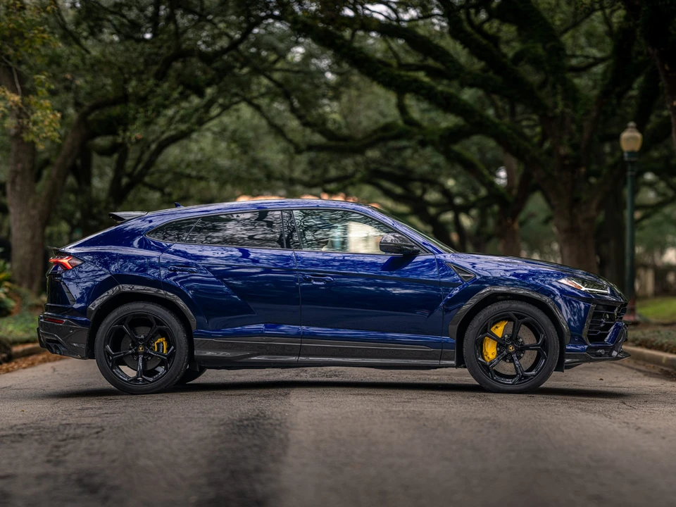 2019 Lamborghini Urus - Image 10 of 31