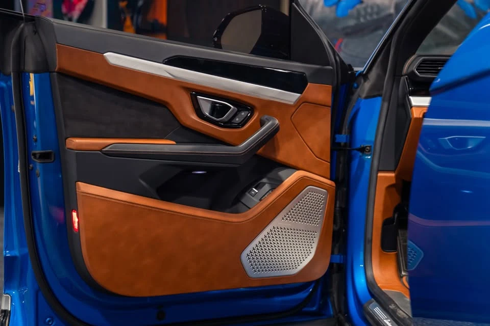 2019 Lamborghini Urus - Image 17 of 20