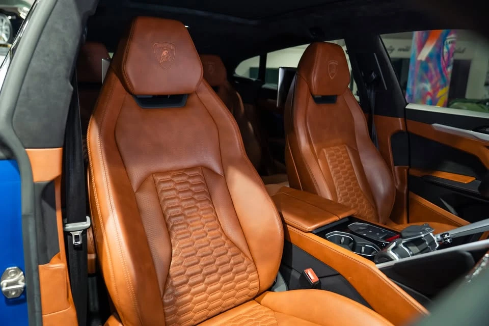 2019 Lamborghini Urus - Image 7 of 20