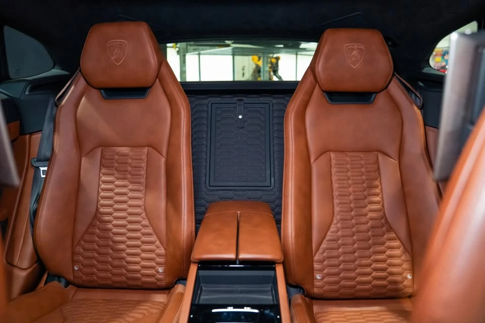 2019 Lamborghini Urus - Image 9 of 20