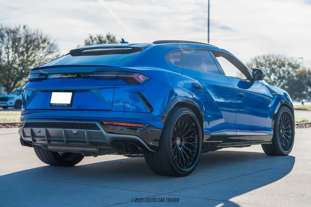2019 Lamborghini Urus - Image 8 of 12