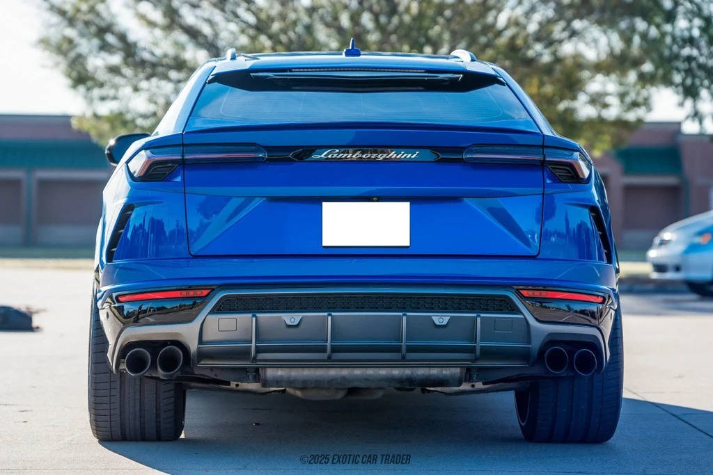 2019 Lamborghini Urus - Image 7 of 12