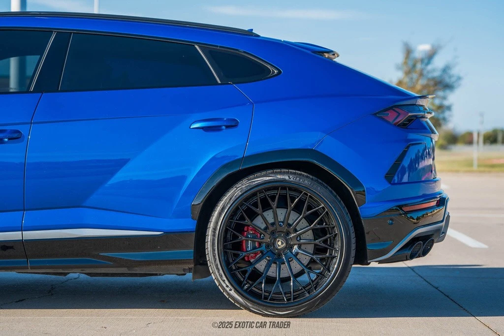 2019 Lamborghini Urus - Image 5 of 12