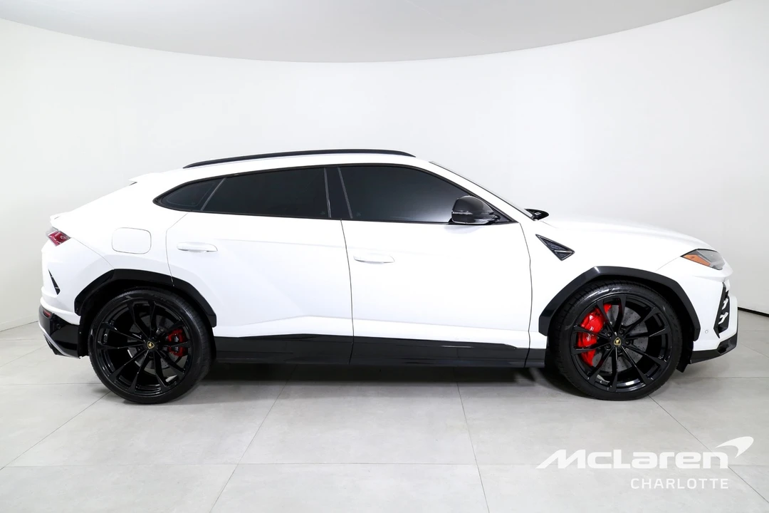 2019 Lamborghini Urus - Image 9 of 12