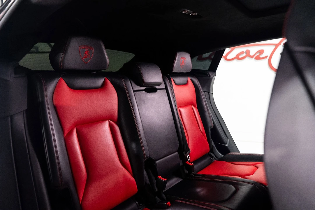 2019 Lamborghini Urus - Image 16 of 31