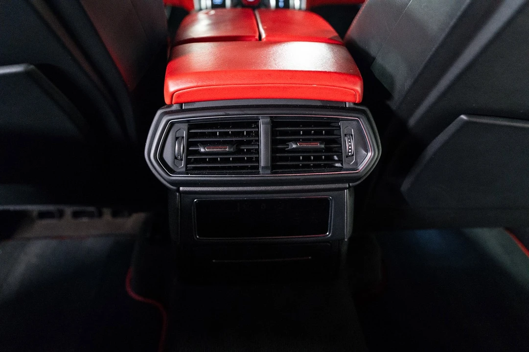 2019 Lamborghini Urus - Image 18 of 31