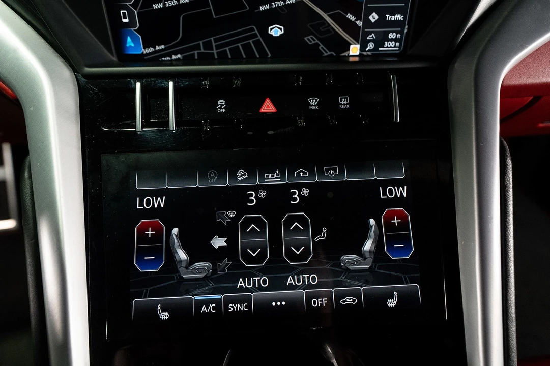 2019 Lamborghini Urus - Image 23 of 31