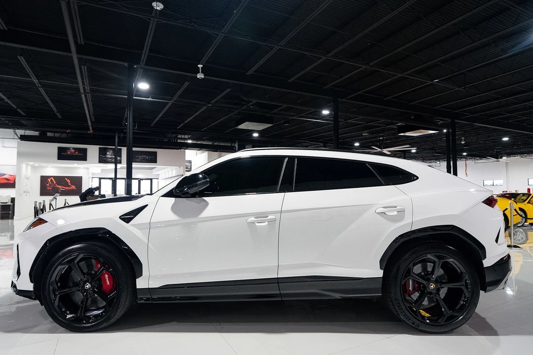 2019 Lamborghini Urus - Image 4 of 31