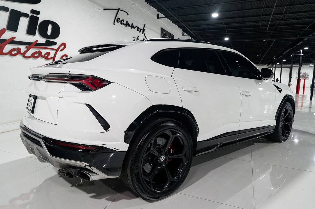2019 Lamborghini Urus - Image 7 of 31